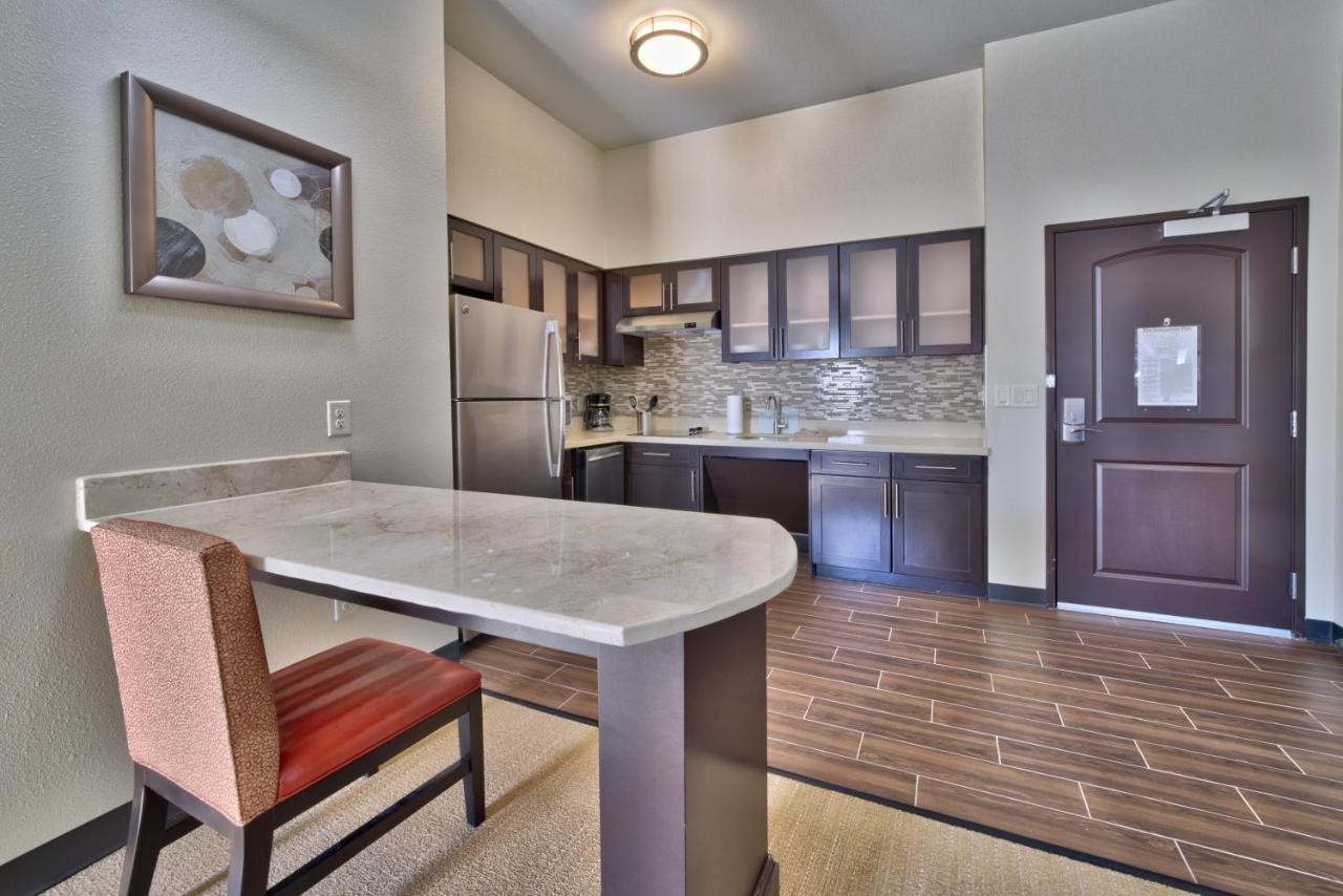 Staybridge Suites Lubbock South By Ihg Esterno foto